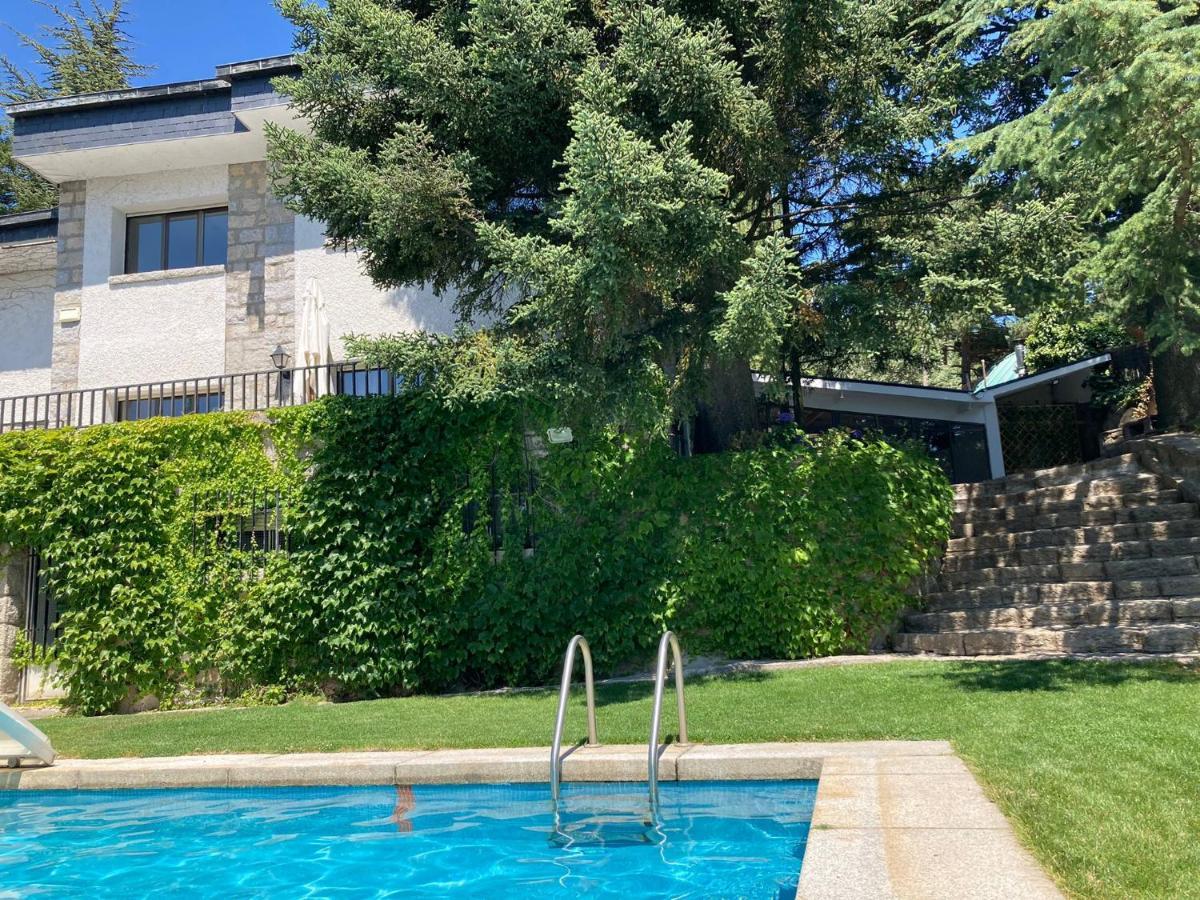 Los Cedros, Gran Chalet Con Piscina Y Apartamento En Navacerrada Villa ภายนอก รูปภาพ